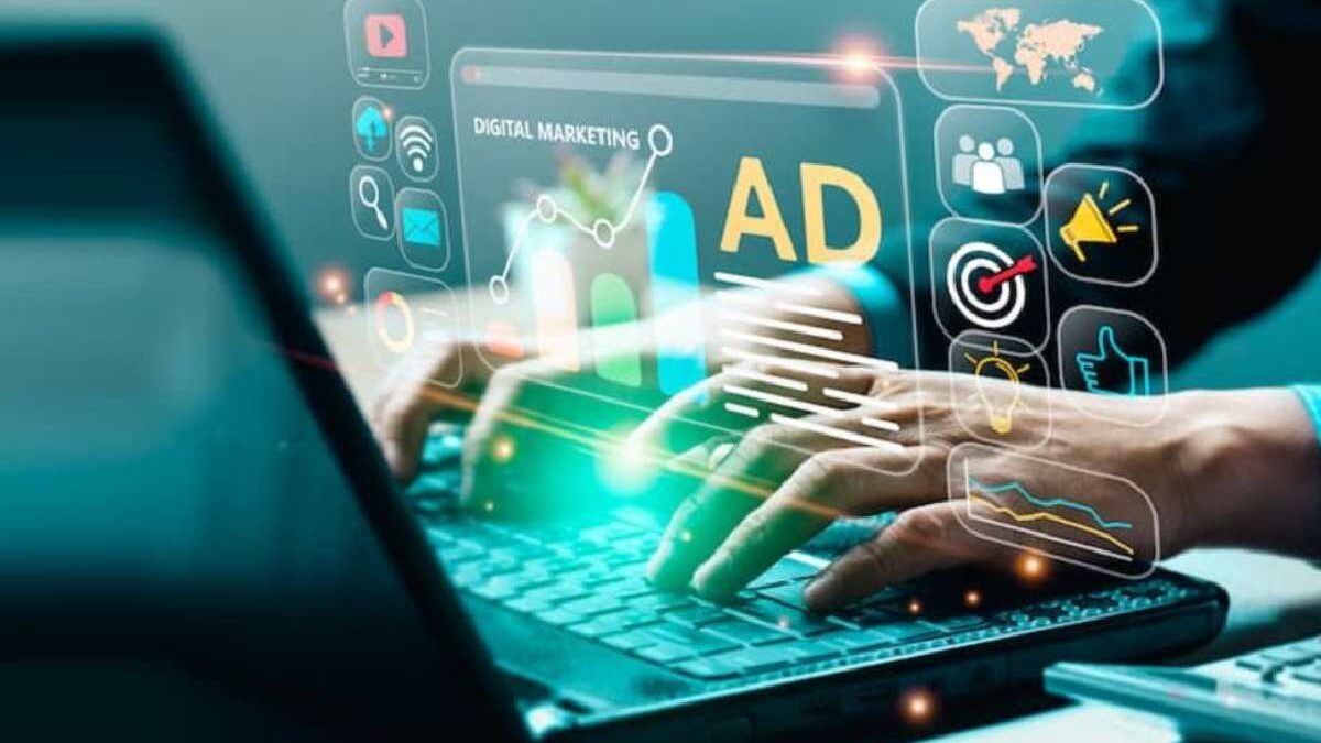 Balancing Traditional and Digital Marketing for Visibility